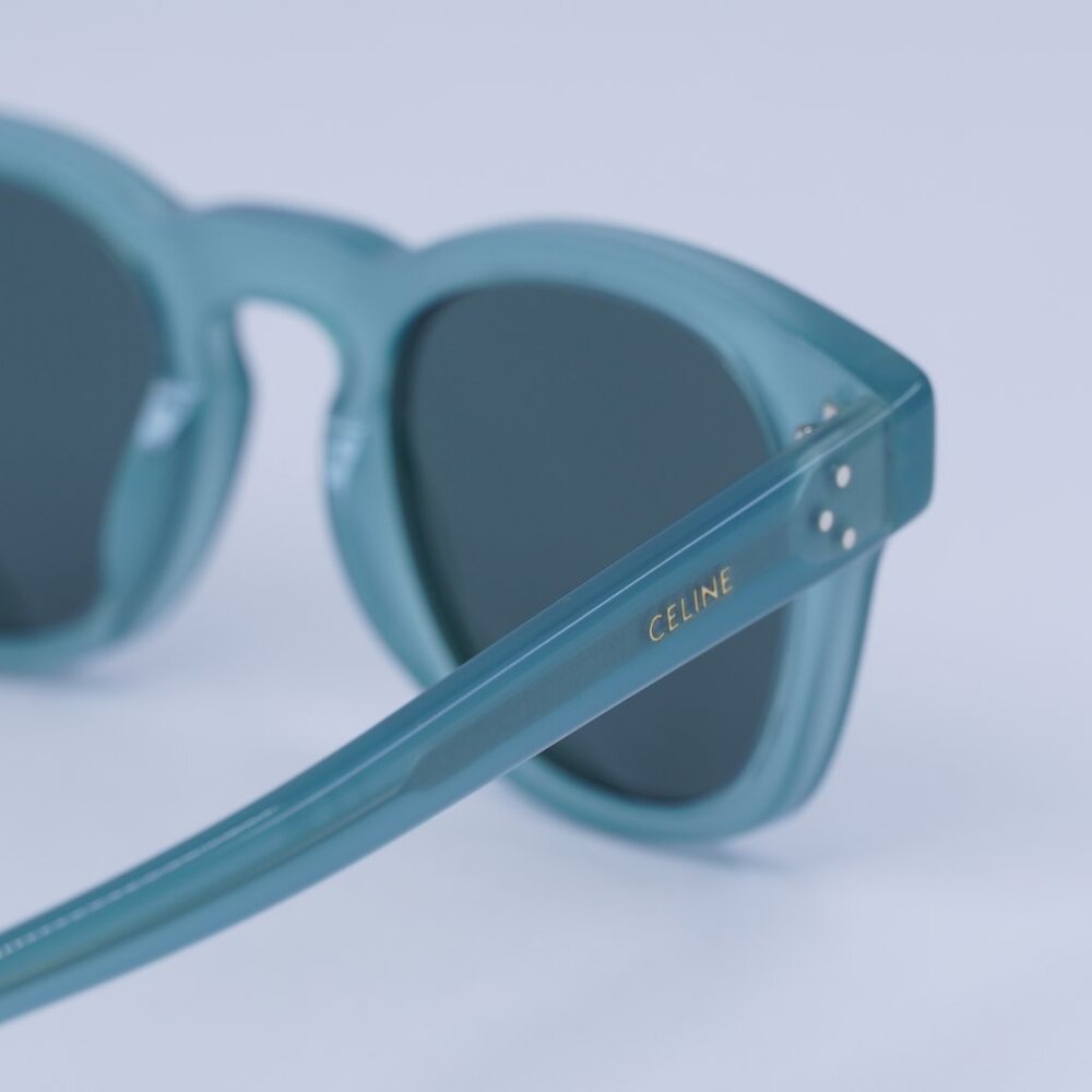 🕶️ New Celine CL40233I 93N Sunglasses - Lime Transparent Frame, Green Lenses - Picture 7 of 9